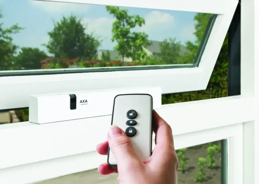 AXA elektrische raamopener Remote 2.0 SKG 2-sterren met afstandsbediening wit