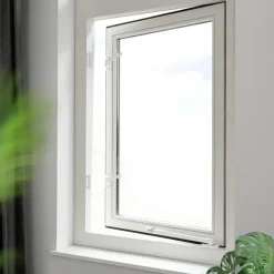 AXA raamsluiting met nok rechts aluminium buitendraaiend