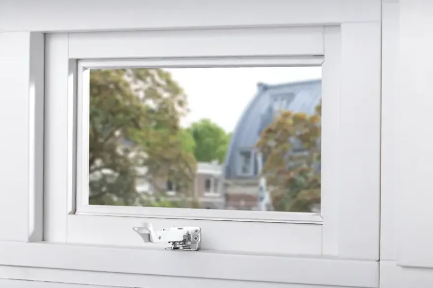 AXA raamuitzetter combi SKG 2-sterren rvs wit buitendraaiend