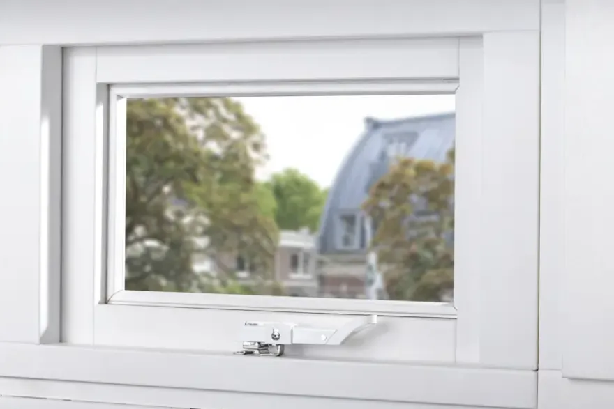 AXA raamuitzetter combi SKG 2-sterren rvs wit buitendraaiend