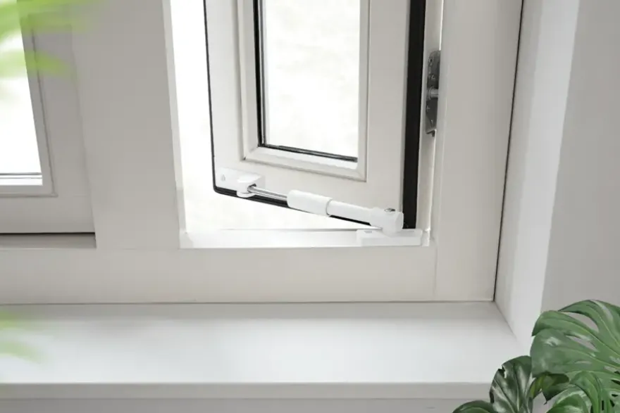 AXA telescopische raamuitzetter wit 20 cm buitendraaiend