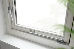 AXA telescopische raamuitzetter grijs 35 cm buitendraaiend
