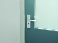 AXA veiligheidsbeslag Edge achterdeur aluminium kortschild met SKG 3-sterren 52 mm