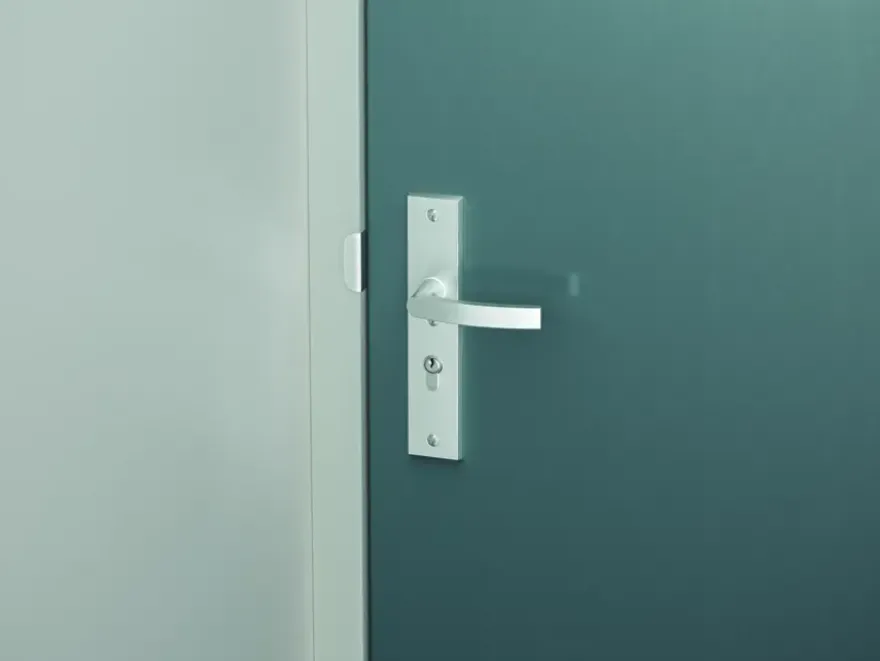 AXA veiligheidsbeslag Edge voordeur aluminium langschild met SKG 3-sterren 72 mm