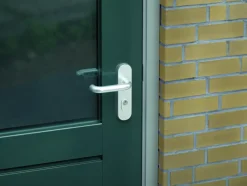 AXA veiligheidsbeslag Oval achterdeur aluminium kortschild met SKG 3-sterren 52 mm