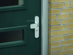 AXA veiligheidsbeslag Oval voordeur aluminium langschild met SKG 3-sterren 92 mm