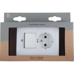 Berker S.1 Geaard Stopcontact met Wisselschakelaar Wit