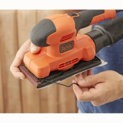 BLACK+DECKER schuurmachine BEW220-QS