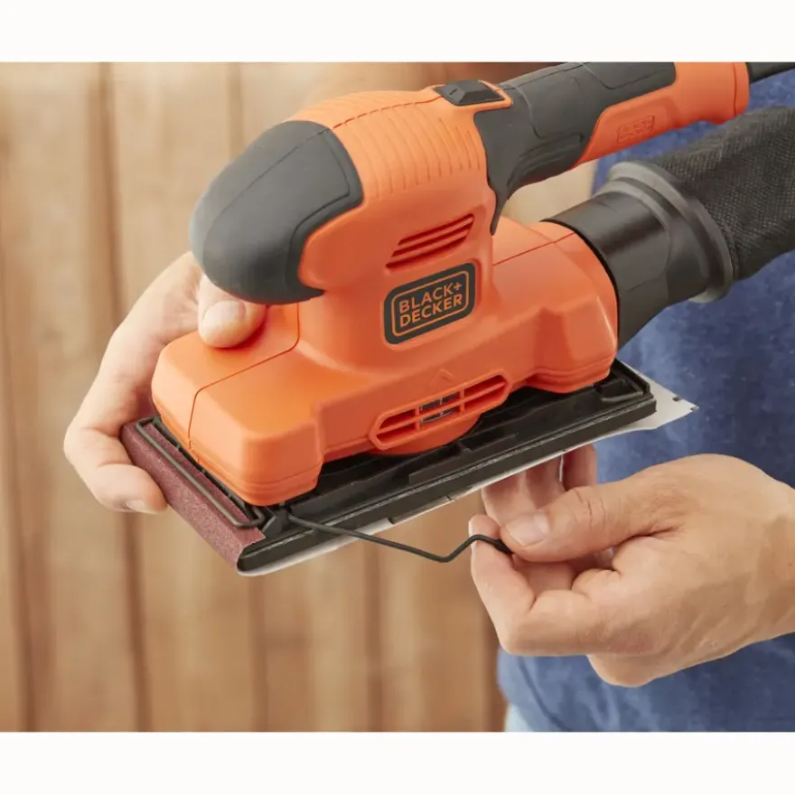 BLACK+DECKER schuurmachine BEW220-QS