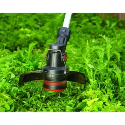 BLACK+DECKER 18V trimmer ST182320 25cm incl. 2,0Ah accu + lader