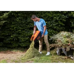 BLACK+DECKER 2x18V grasmaaier BCMW33184L2-QW 33 cm incl. twee 4,0 Ah accu's