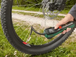 Bosch EasyPump accupomp incl 3 ventielen en handige fietstas