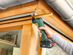 Bosch 18V multitool Universal 18V-32 (zonder accu)