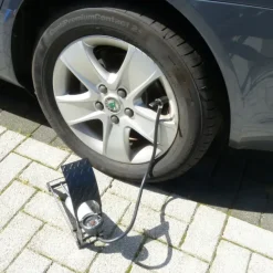 Carpoint Voetpomp enkel Premium