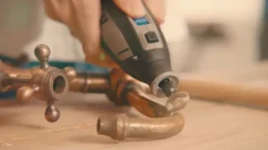 Dremel multitool op accu 12V 2,0Ah 8240JF met 45 accessoires