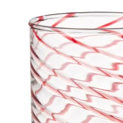 Glas met rode strepen