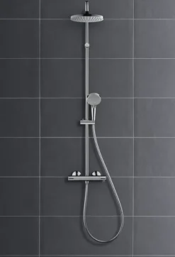 Hansgrohe regendoucheset Vernis Blend 200 met handdouche en thermostaatkraan 2 standen zwart - hartafstand kraan 15 cm