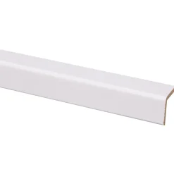 Hoeklat MDF zelfklevend 27x27 mm lengte 260 cm gegrond