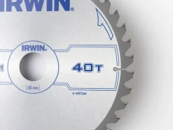 Irwin cirkelzaagblad Ø210 mm. Inclusief reduceerringen waardoor geschikt voor asgat 16, 20 en 30 mm, vertanding 40T