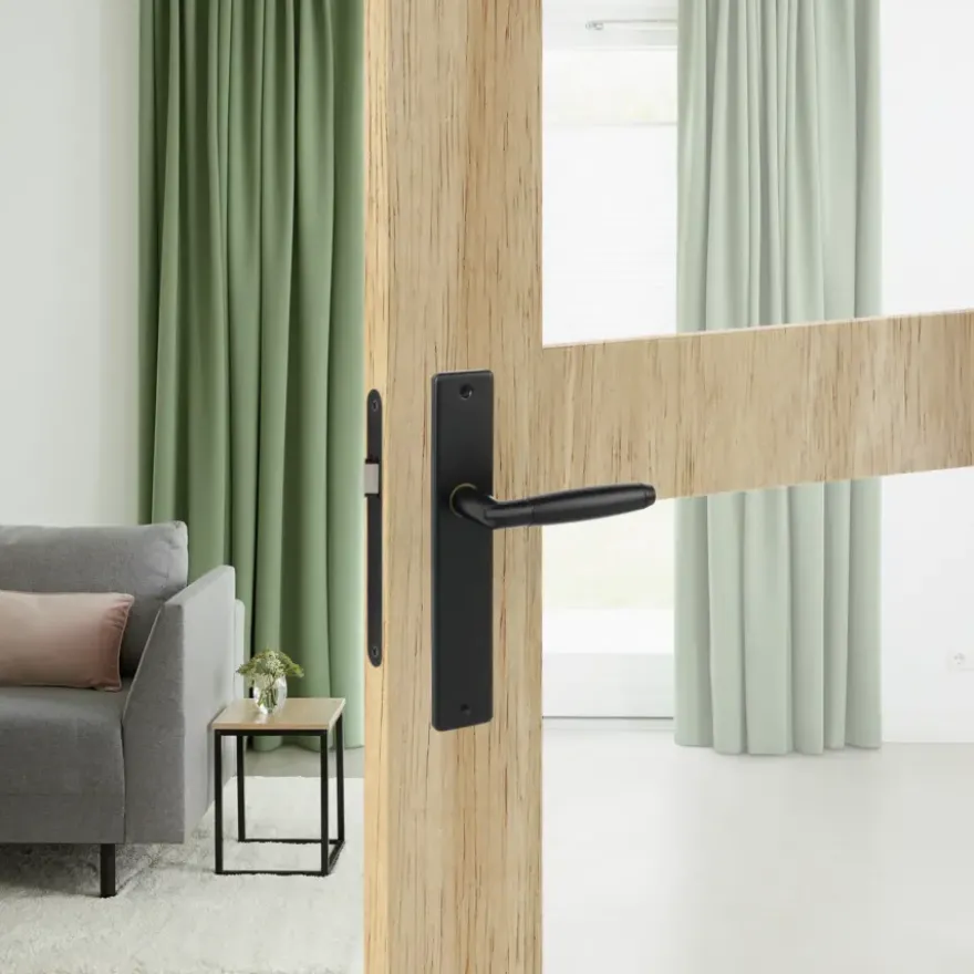 Karwei deurkruk set Lopes recht blind schild zwart messing