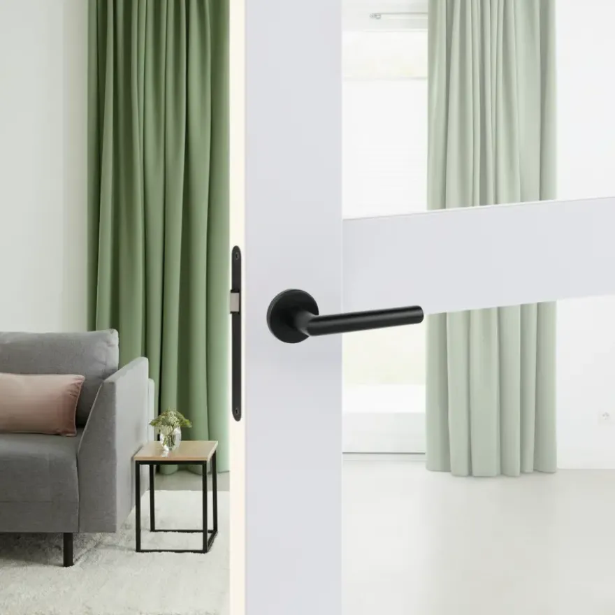 Karwei deurkruk set Roberto rond rozet zwart aluminium