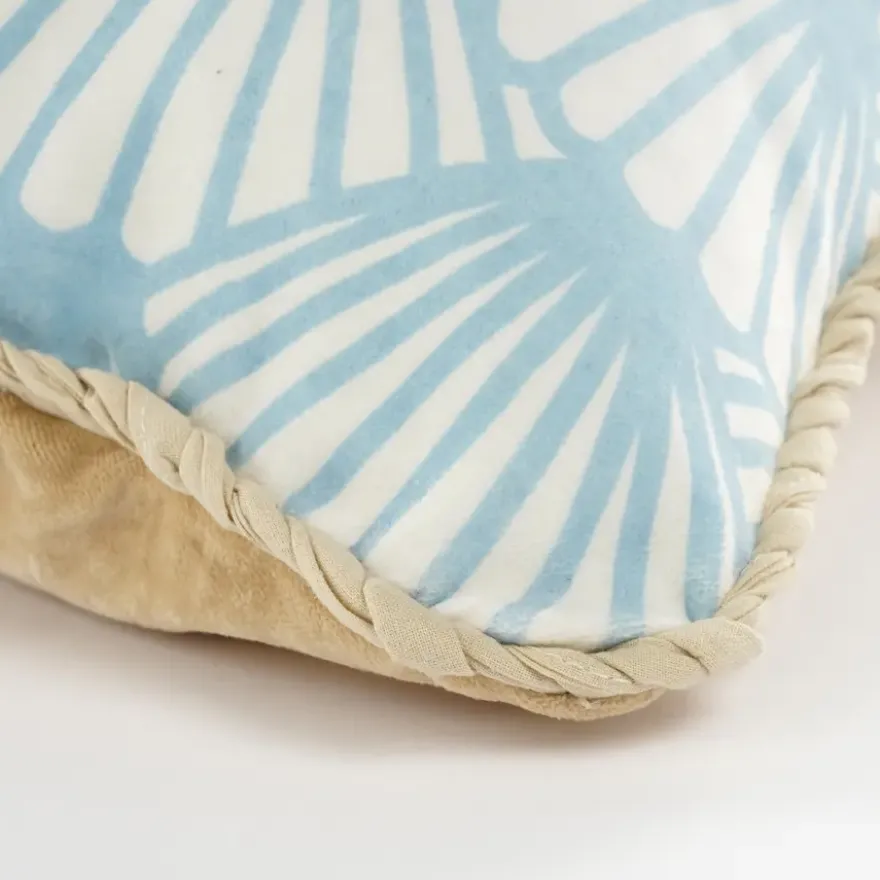 Kussen licht blauw - l55xb35xh10cm