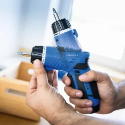 LUX accuschroevendraaier 3.6 volt met draaibaar handvat