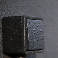 Niko Hydro Spatwaterdicht Combinatie Wisselschakelaar/Stopcontact Zwart