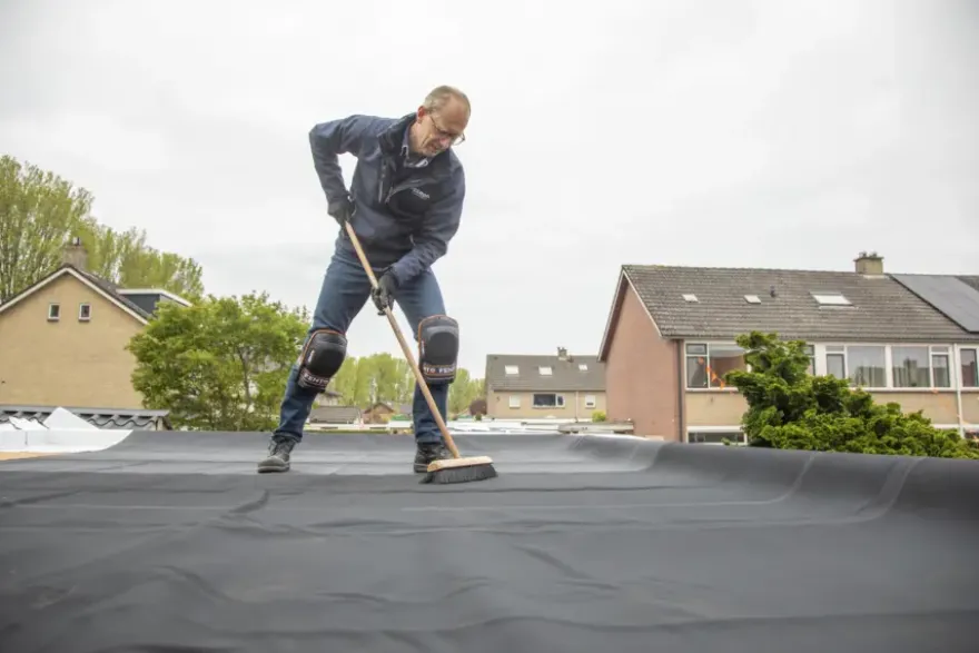 Pandser EPDM op maat dakbedekking 7 m x 1,2 mm (per 10 cm te bestellen)