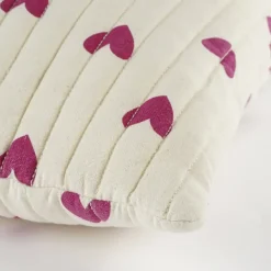 Sierkussen hart fuchsia - l45xb45xh10cm