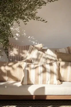Sierkussen streep beige - l55xb35xh10cm