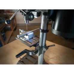 SKIL kolomboormachine / tafelboormachine 1360AA inclusief bankschroef