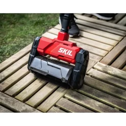 SKIL 20V terrasreiniger brushless 0680CA incl. borstels (zonder accu)