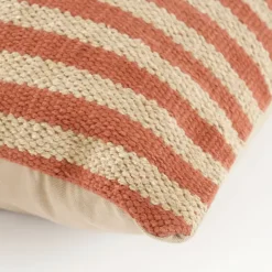 Stripes kussen l.bruin - l55xb35xh10cm