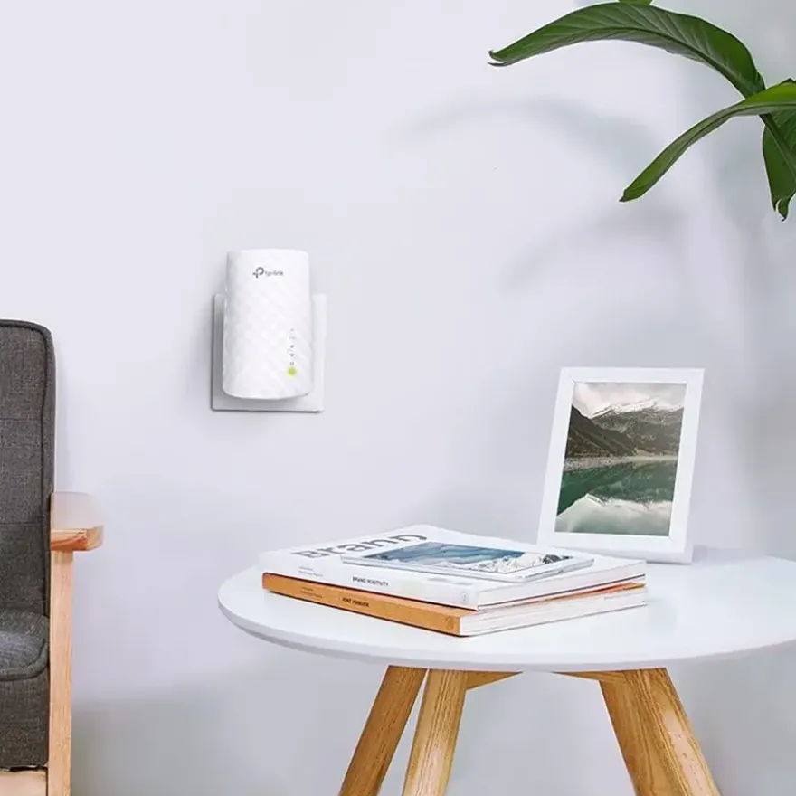 TP-Link WIFI range extender RE200 AC750